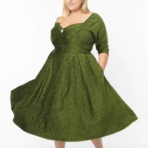 BNWT 4x 22/24 Moss Green Swing Dress from Unique Vintage